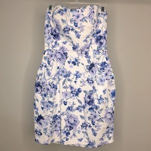 MYSTIC Strapless Floral Dress with Pockets